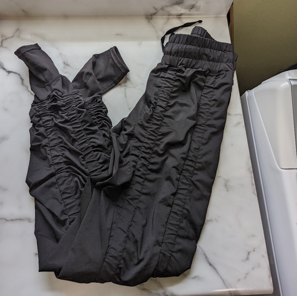AGOGIE pants